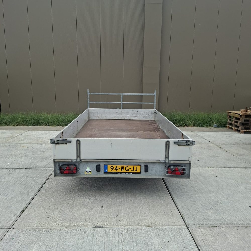 Platte aanhangwagen Solide
