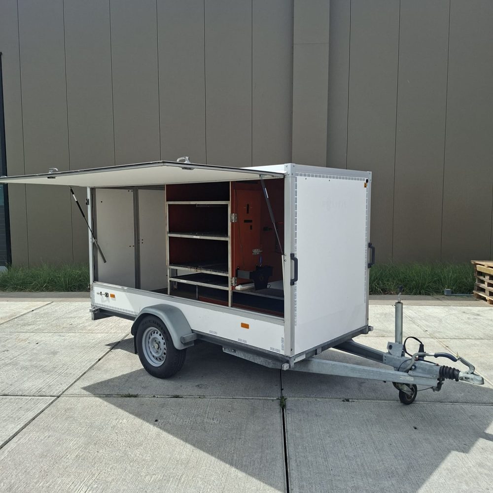 Gesloten Hapert trailer met zijklep te koop